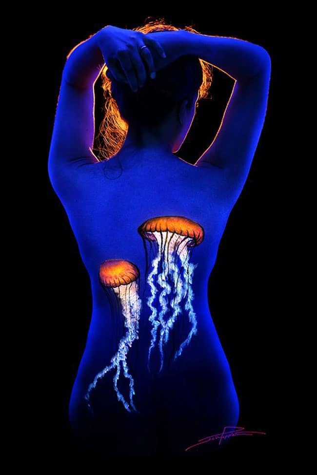 body-painting-fluorescent-(5)
