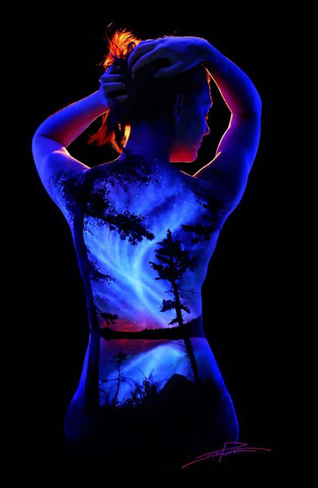 body-painting-fluorescent-(9)