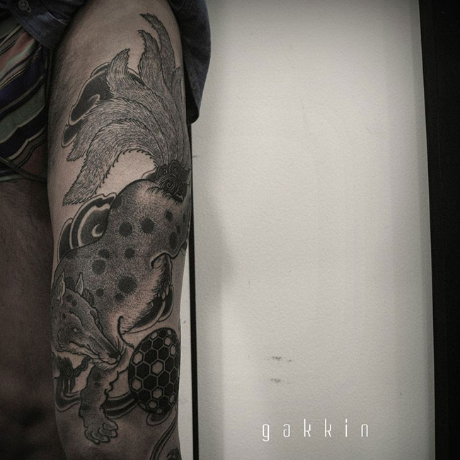 Les tatouages-noirs-de-Gakkin- (11)