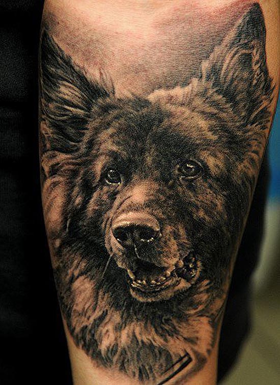 Tatouage réaliste de chien par Andy Engel 15 – Inkage